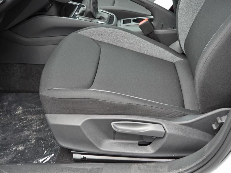Škoda Fabia Essence – image 22 of 24