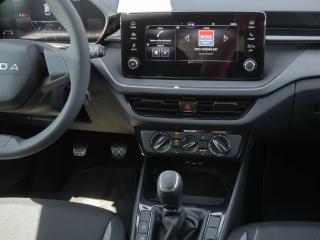 Škoda Fabia Essence – image 6 of 24
