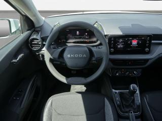 Škoda Fabia Essence – image 8 of 24