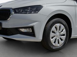 Škoda Fabia Essence – image 13 of 24