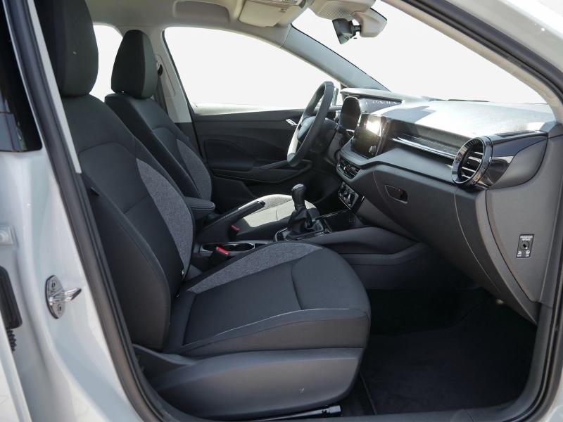 Škoda Fabia Essence – image 4 of 24