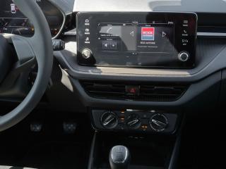 Škoda Fabia Essence – image 6 of 22