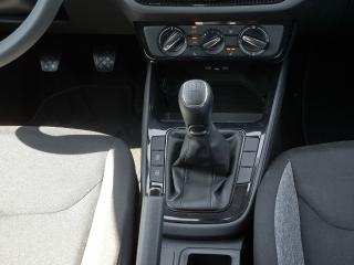 Škoda Fabia Essence – image 7 of 22