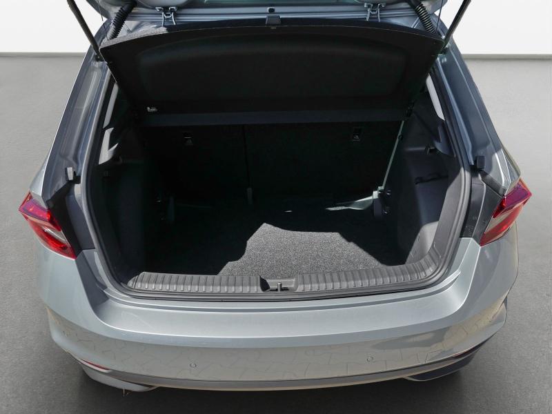 Škoda Fabia Essence – image 10 of 22