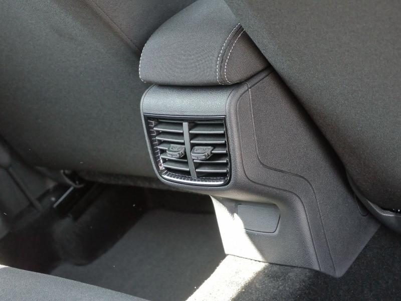 Škoda Fabia Essence – image 15 of 22