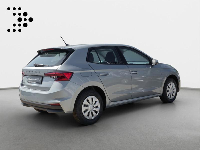 Škoda Fabia Essence – image 16 of 22