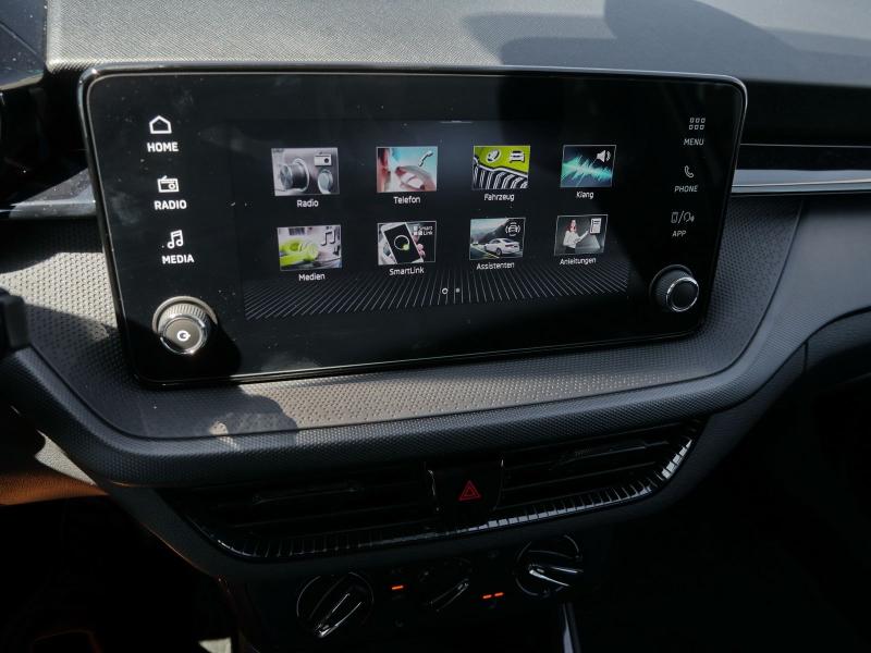 Škoda Fabia Essence – image 18 of 22