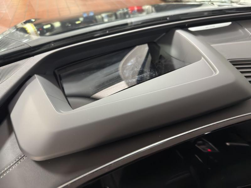 Audi A6 Avant e-tron S line – image 19 of 21