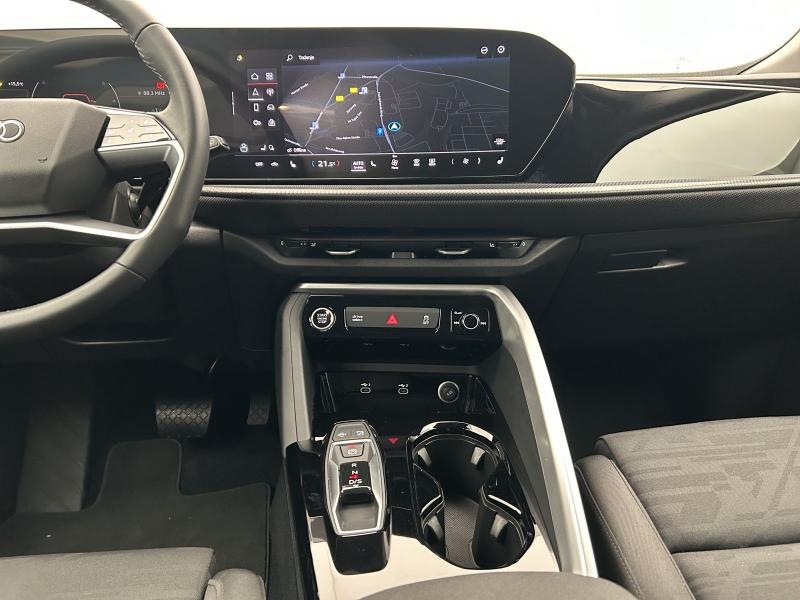 Audi Q5 Sportback – image 7 of 16