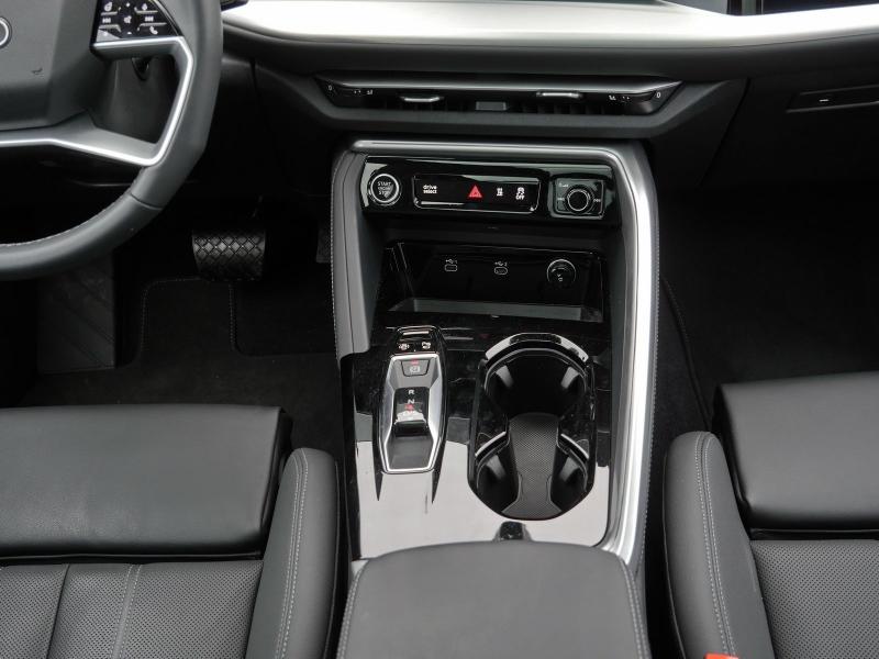 Audi Q5 Edition – image 7 of 24