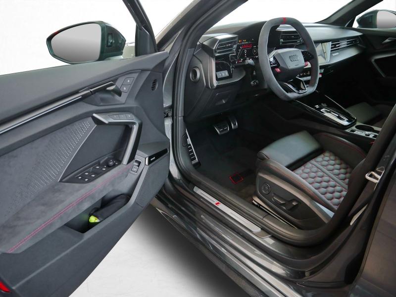 Audi RS 3 Sportback S line – image 14 of 24