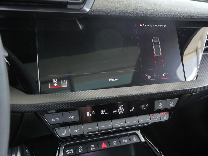 Audi RS 3 Sportback S line – image 15 of 24