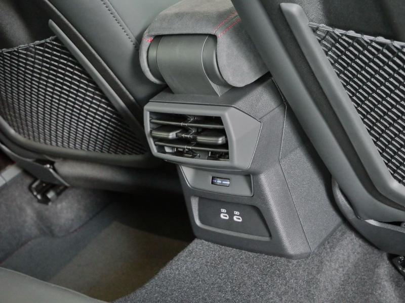 Audi RS 3 Sportback S line – image 17 of 24
