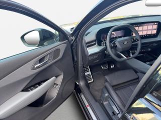 Audi Q3 S line – image 12 of 14