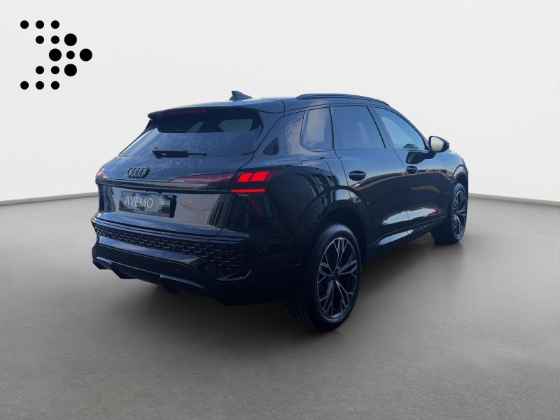 Audi Q3 S line – image 2 of 14