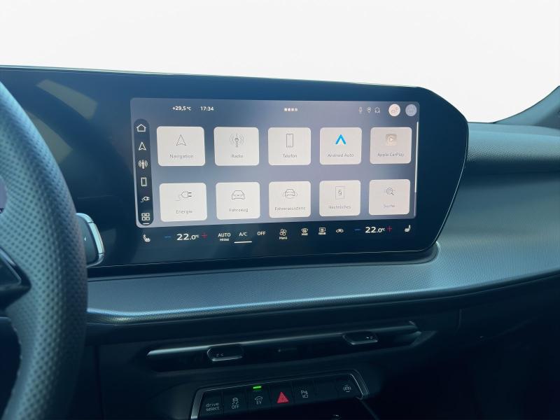 Audi Q3 S line – image 6 of 14