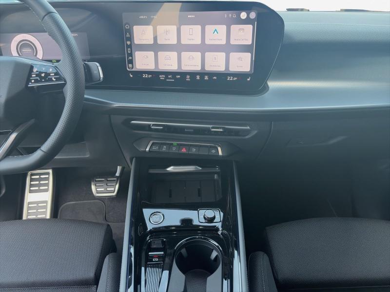 Audi Q3 S line – image 7 of 14
