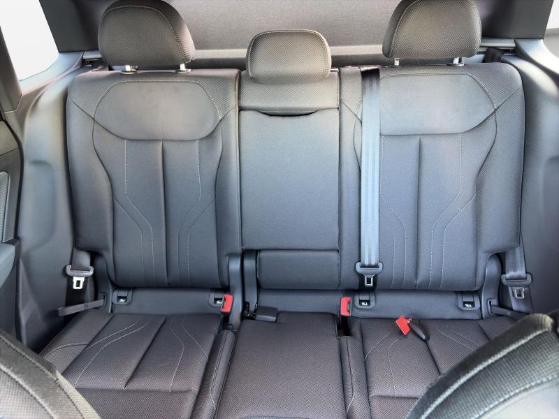 Audi Q3 S line – image 13 of 14