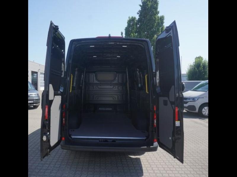 Volkswagen Crafter – image 8 of 8