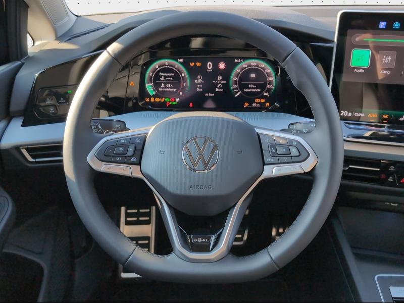 Volkswagen Golf Goal – image 8 of 22