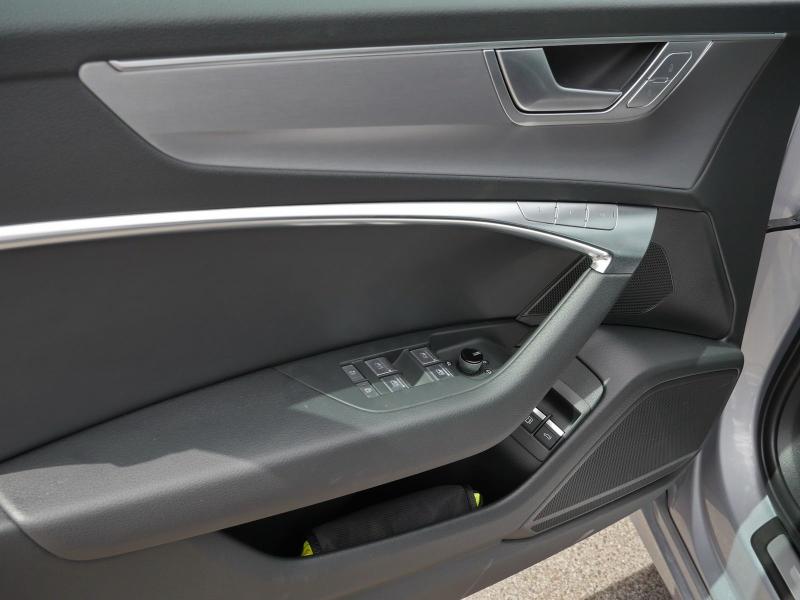 Audi A6 Avant S line – image 21 of 24