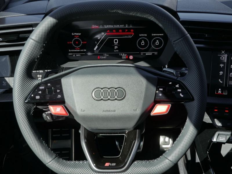Audi RS 3 Limousine RS – image 9 of 25