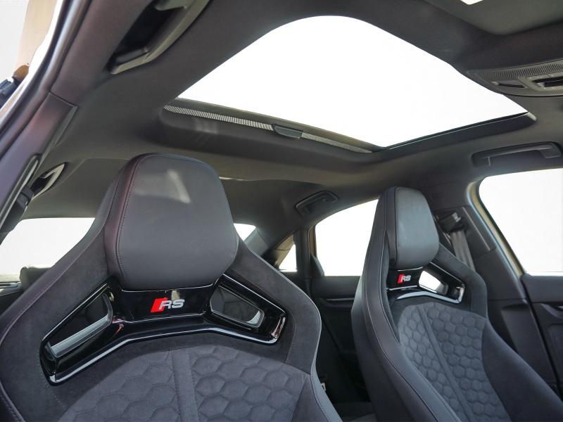 Audi RS 3 Limousine RS – image 10 of 25