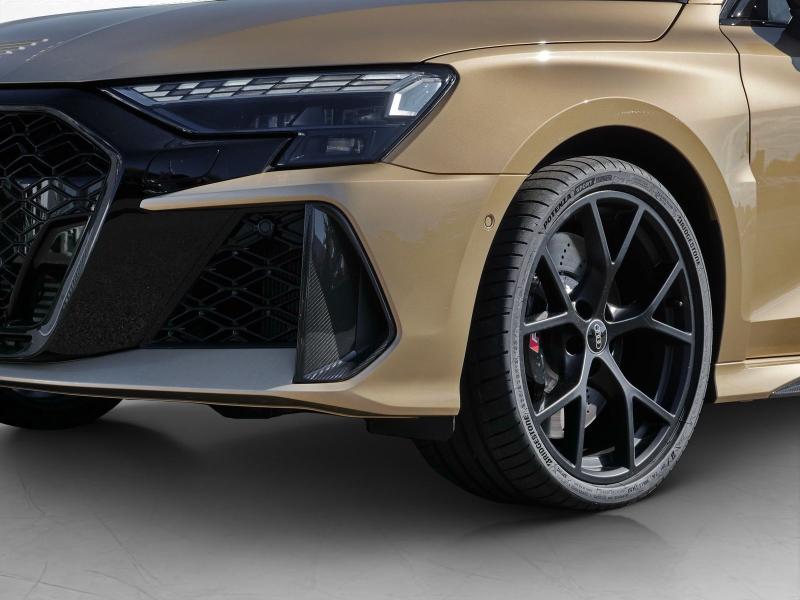 Audi RS 3 Limousine RS – image 13 of 25