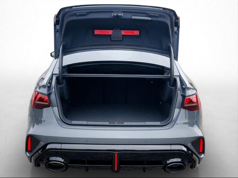 Audi RS 3 Limousine RS – image 11 of 25