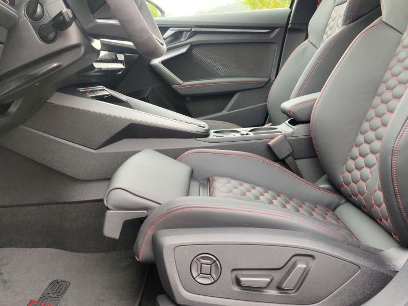 Audi RS 3 Limousine RS – image 23 of 25