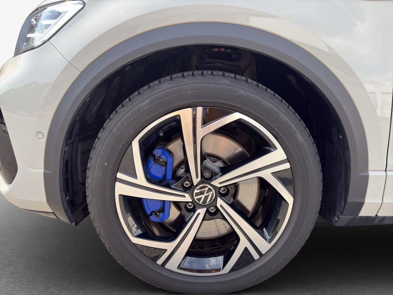 Volkswagen T-Roc R – image 11 of 12