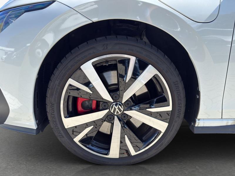 Volkswagen Golf GTE – image 11 of 21