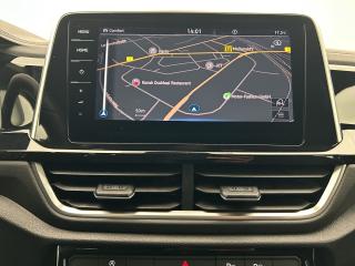 Volkswagen T-Roc R-Line – image 6 of 17