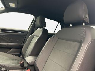 Volkswagen T-Roc R-Line – image 10 of 17