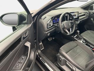 Volkswagen T-Roc R-Line – image 14 of 17