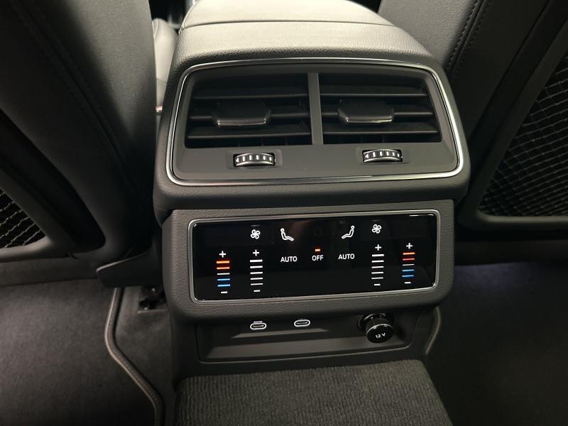 Audi A6 Avant S line – image 17 of 18