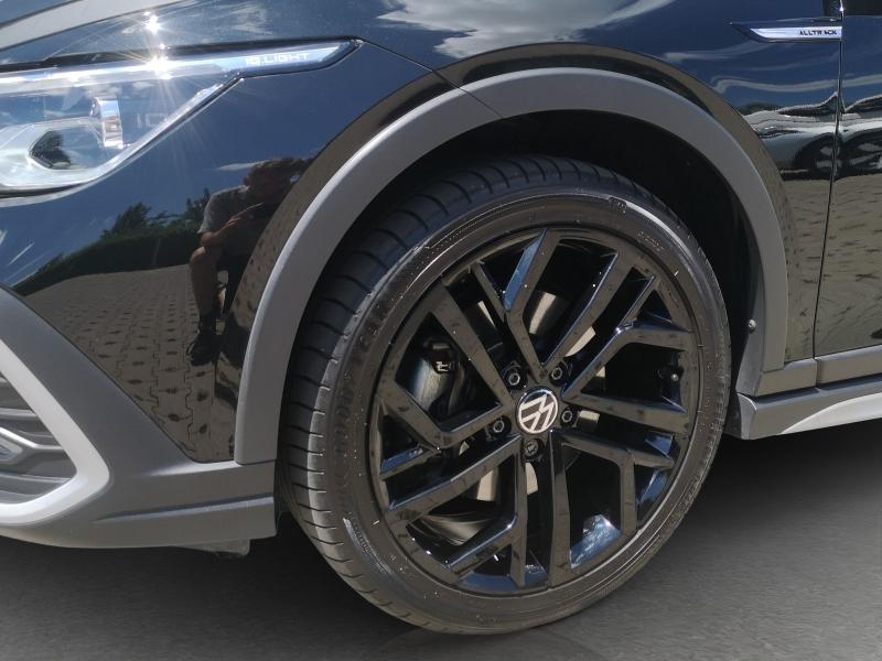 Volkswagen Golf Alltrack – image 13 of 23