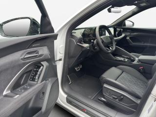 Audi Q5 S line – image 14 of 24