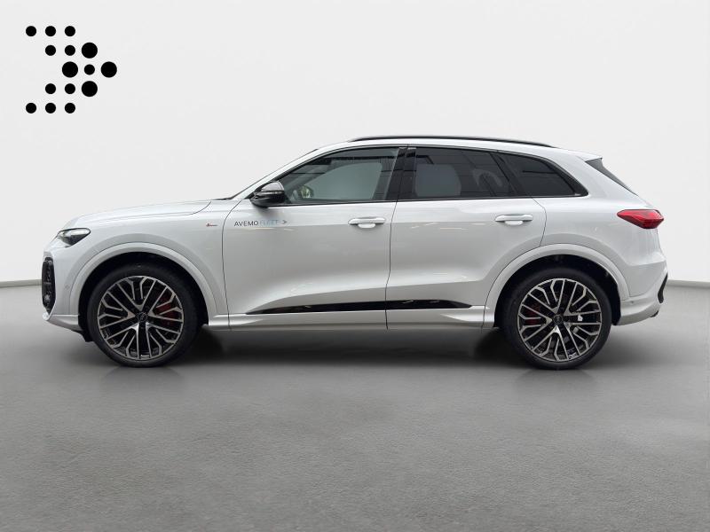 Audi Q5 S line – image 3 of 24