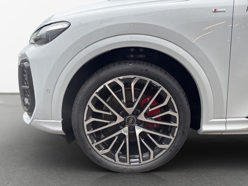 Audi Q5 S line – image 13 of 24