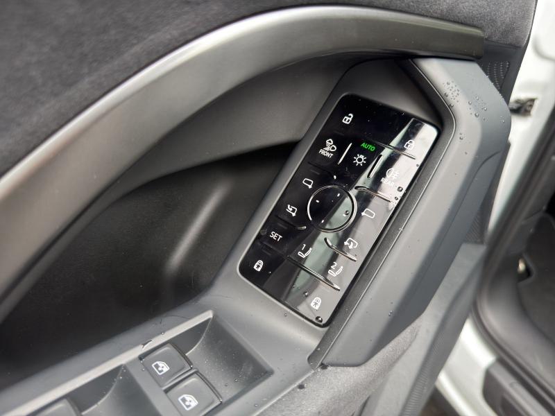 Audi Q5 S line – image 15 of 24