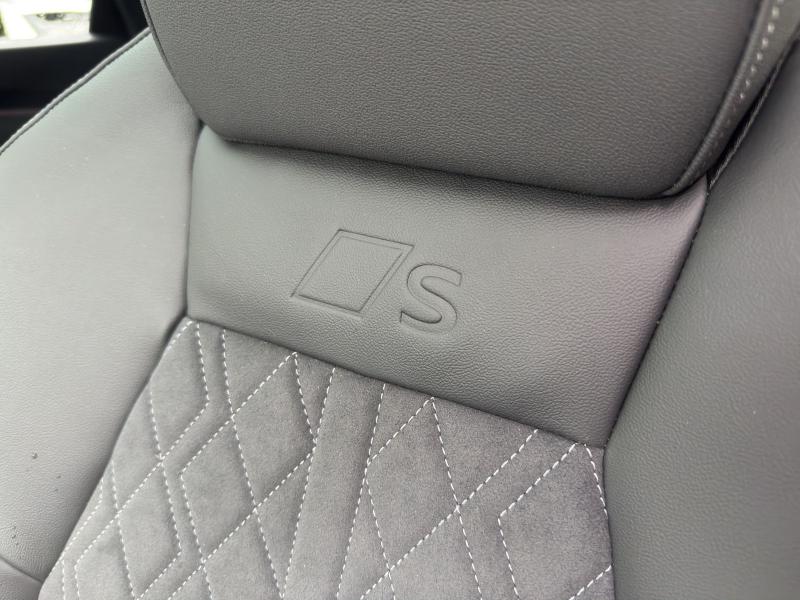 Audi Q5 S line – image 20 of 24