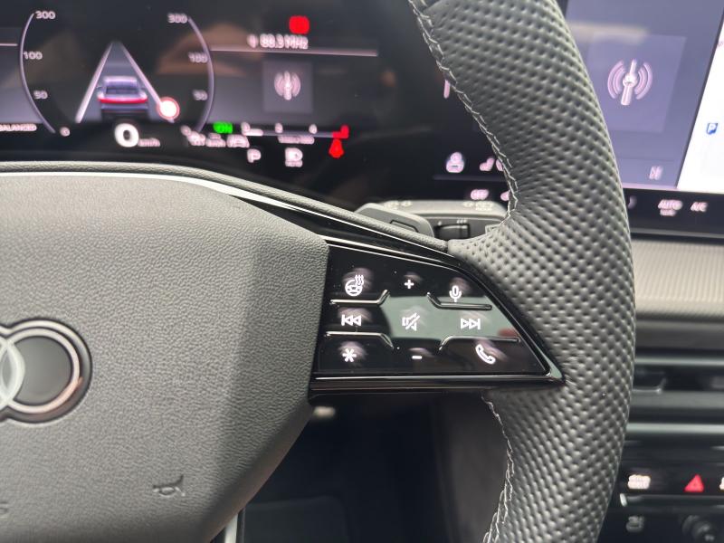 Audi Q5 S line – image 21 of 24