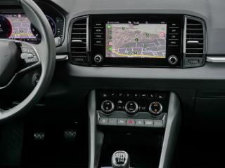 Škoda Karoq Selection – image 6 of 23