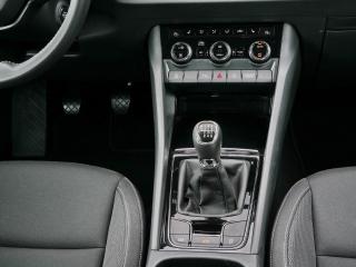 Škoda Karoq Selection – image 7 of 23
