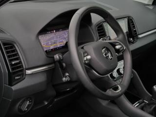 Škoda Karoq Selection – image 18 of 23