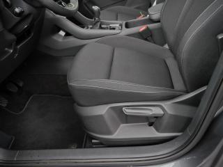 Škoda Karoq Selection – image 21 of 23