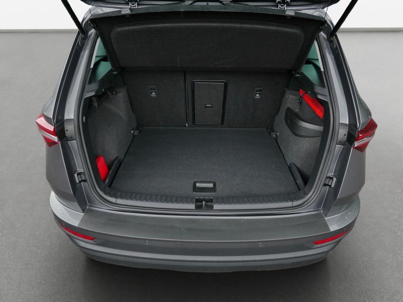 Škoda Karoq Selection – image 11 of 23