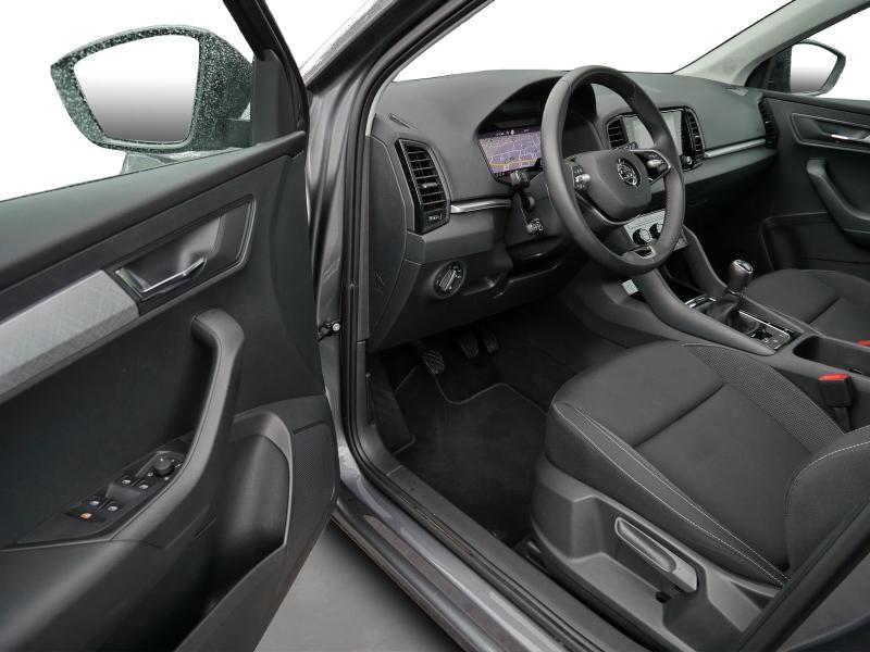 Škoda Karoq Selection – image 14 of 23