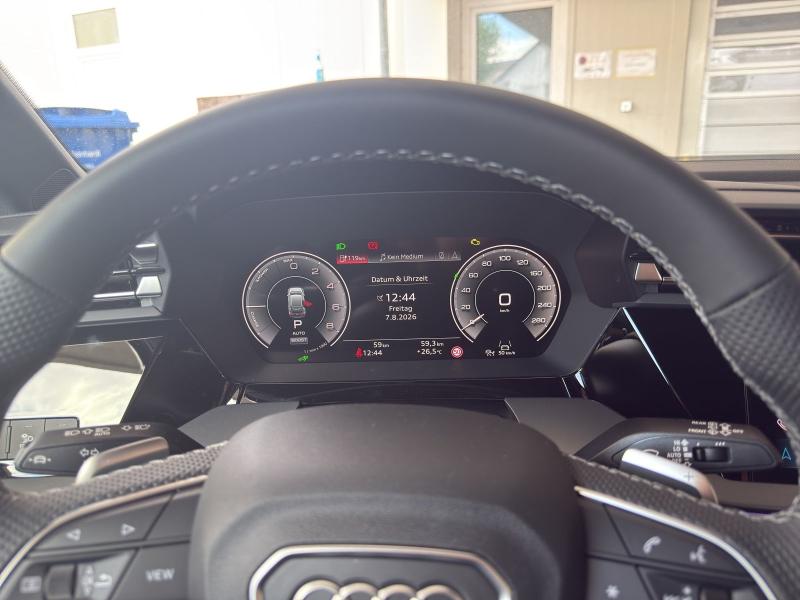 Audi A3 Sportback S line – image 9 of 14